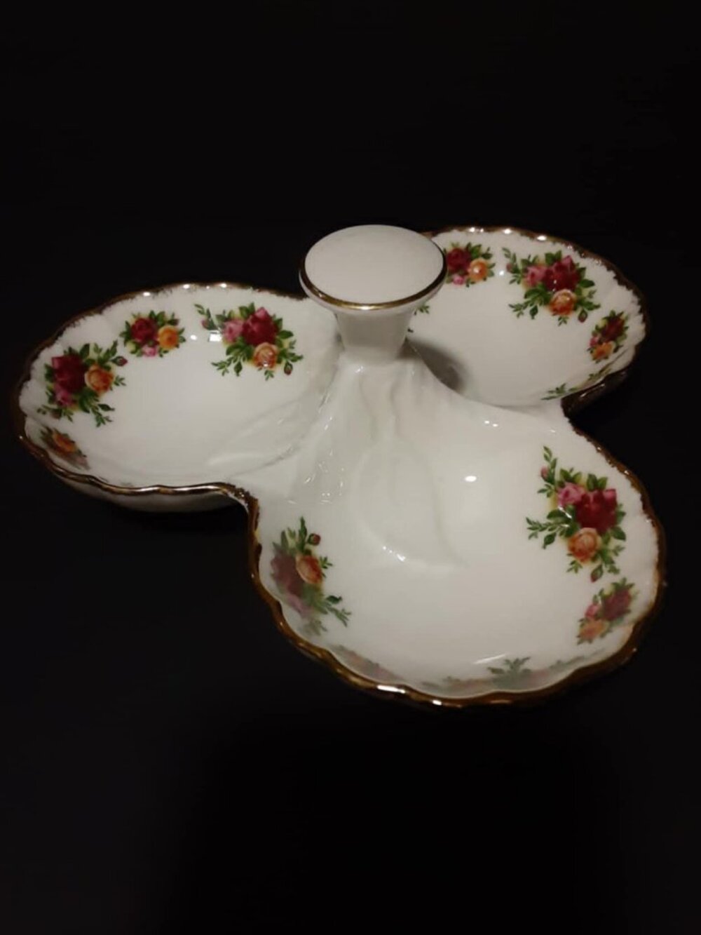 Vintage Royal Albert Old Country Roses Trefoil Triple Nut Candy Serving Dish